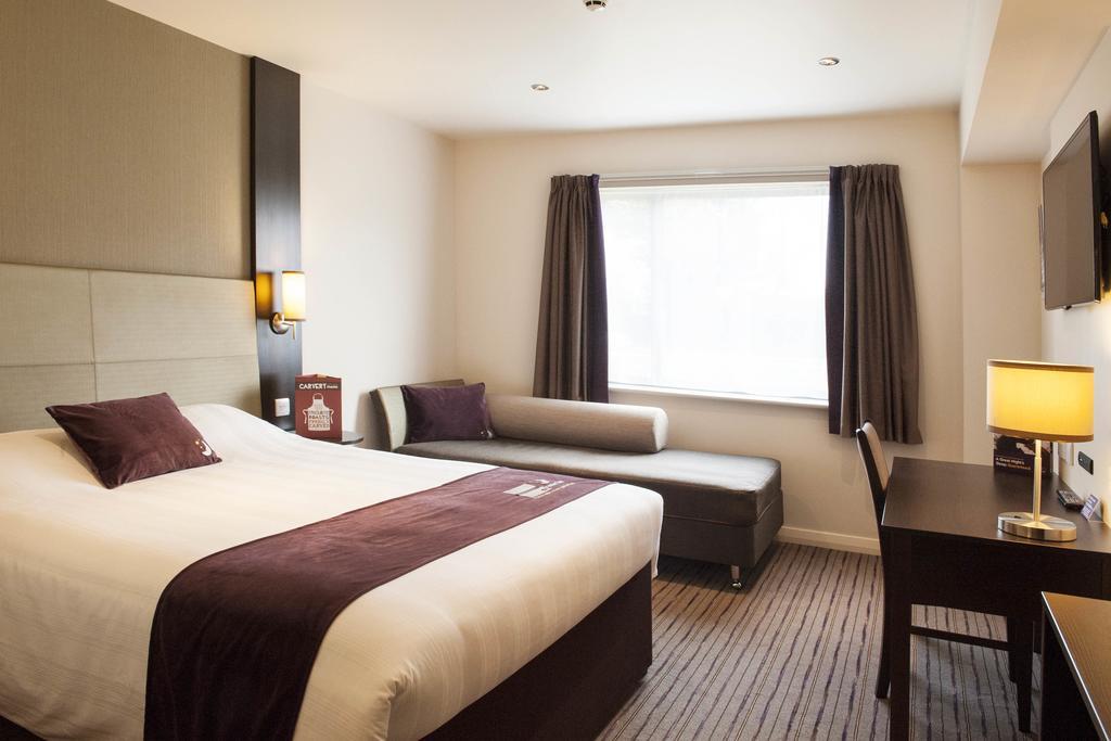 Premier Inn Peterborough - Ferry Meadows Dış mekan fotoğraf