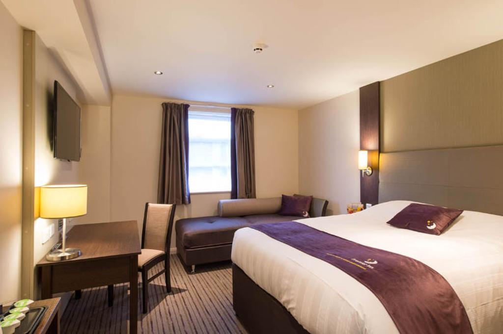 Premier Inn Peterborough - Ferry Meadows Dış mekan fotoğraf