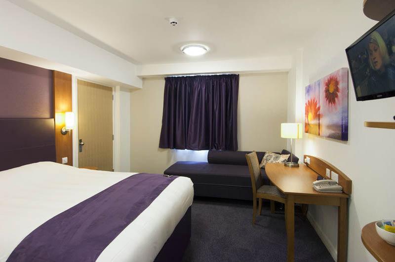 Premier Inn Peterborough - Ferry Meadows Dış mekan fotoğraf