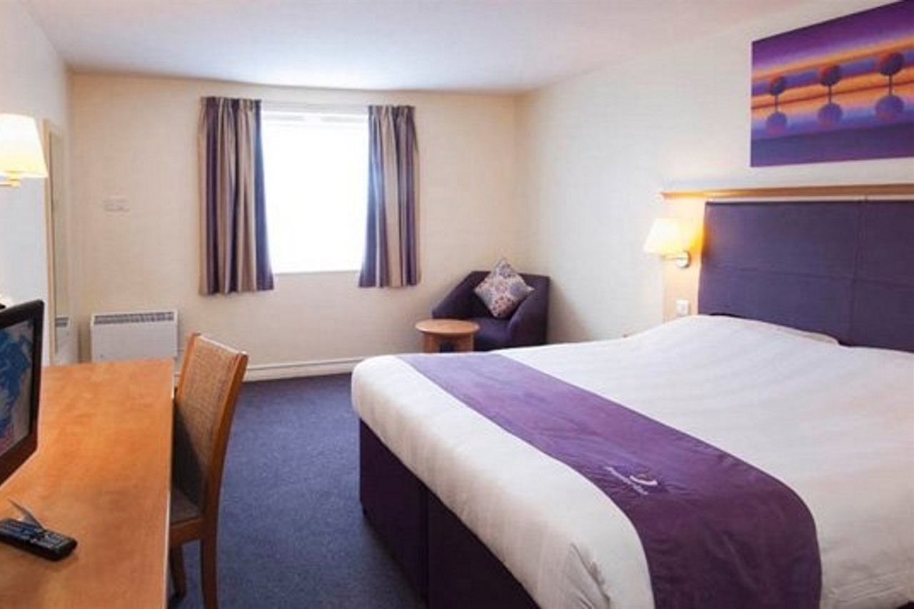 Premier Inn Peterborough - Ferry Meadows Dış mekan fotoğraf